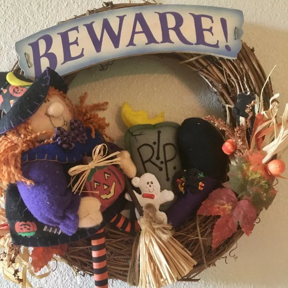 ⭐️Host Pick⭐️ Halloween Witch Wreath Broom Pumpkin R.I.P. Tombstone Ghost Beware